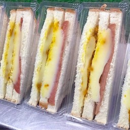 แซนด์วิชหมูหยองแฮมชีสดิป