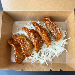 เกี๊ยวซ่าทอด5ชิ้น ซอสเกาหลี ไส้หมู