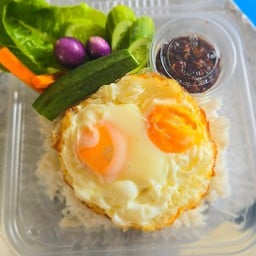 ข้าวไข่ดาวน้ำพริก