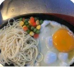 พัดหมี่กะทะร้อน鐵板麵Pasta