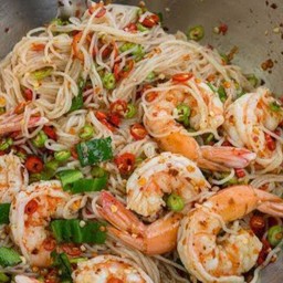 ยำขนมจีนกุ้งสด(ปลาร้า)