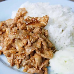 หมูกระเทียม