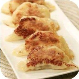 เกี๊ยวซ่า煎餃10顆