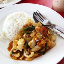 ผัดไข่เค็มราดข้าว