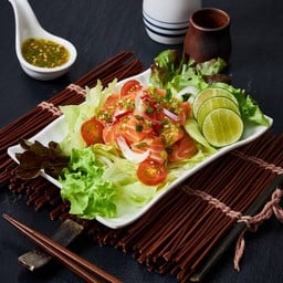 ยำแซลมอนแซ่บ