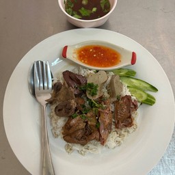 ข้าวหน้าเป็ดตุ๋น