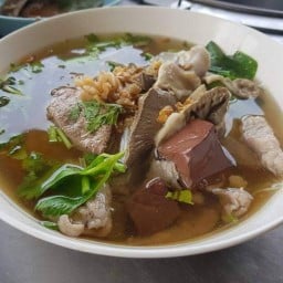 ต้มเลือดหมูนายอ้วนบางขัน1 ม.ธรรมศาสตร์