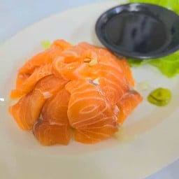 แซลมอนซาชิมิ