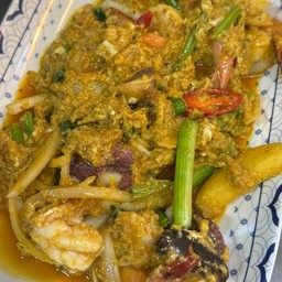 ทะลผัดผงกะหรี่