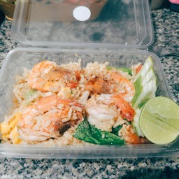 ข้าวผัดกุ้งคำโตโอ้โหกุ้งตัวใหญ่