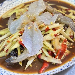 ตำมะม่วงกุ้งสด