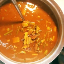 แกงไตปลา+ขนมจีนตะกร้าใหญ่(มีผักแถมให้)