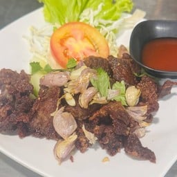 เนื้อโคขุนทอดกระเทียม