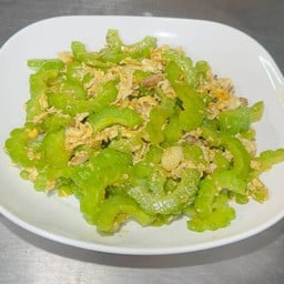 มะระผัดไข่