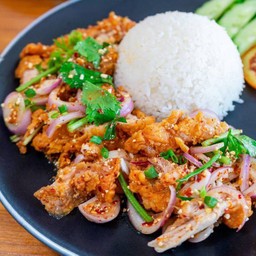 ข้าวยำหมูย่าง