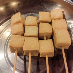 เต้าหู้ปลาเหลี่ยม