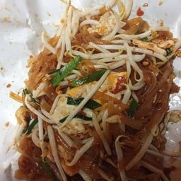 ผัดไทร้อยเอ็ด นวนคร
