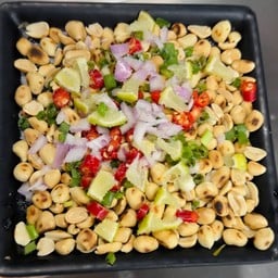 ยำถั่วลิสงทอด