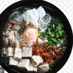 ก๋วยจั๊บญวนอุบลใส่ไข่จัมโบ้