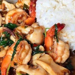 ข้าวกะเพราทะเล