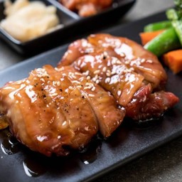 สเต๊กไก่ซอสเทอริยากิ