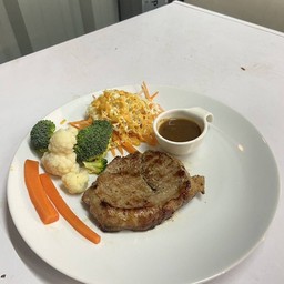 สเต๊กเนื้อสันใน