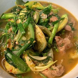 แกงอ่อมหมูผักรวม