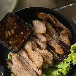 คอหมูย่าง
