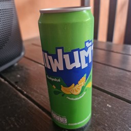 แฟนต้าน้ำเขียว