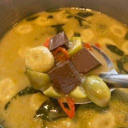 อิ่ม ข้าวราดแกง