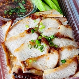 ข้าวคอหมูย่างแท้น้ำจิ้มแจ่ว-ขนมจีนแกงเขียวหวาน-(ครัว J&G)