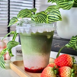 สตอเบอรี่มัทฉะ