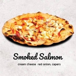 สโม๊คแซลมอนพิซซ่า