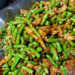 ถั่วผัดพริกหมู