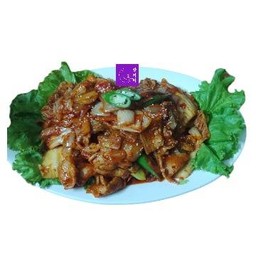 สามชั้นผัดกิมจิจัมโบ้ Jumbo 330  삼겹살김치볶음Pork belly kimchi stir fried