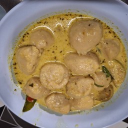 แกงเขียวหวานปลาราดข้าว