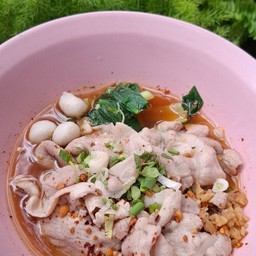 บะหมี่ ชาบู หมูสไลด์ ต้มยำ สูตรมะนาวแท้