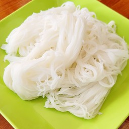 เส้นขนมจีน