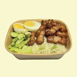 ข้าวคลุกพริกเกลือหมูทอด