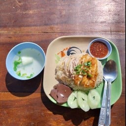ก๋วยเตี๋ยวไก่&ก๋วยเตี๋ยวหมูต้มยำ&ข้าวมันไก่บ้านฟากนา (สูตรเมืองนนทบุรี)