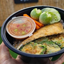 กล่องข้าว กระเพราไข่ข้น