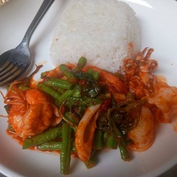 ข้าวพริกแกงทะเล