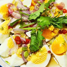 ยำไข่ต้ม