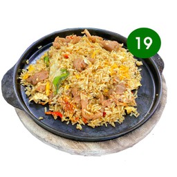 ข้าวผัดพะแนง