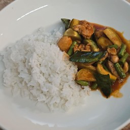 ํผัดพริกแกงไก่ก็ดี