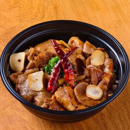 ข้าวหน้าหมูผัดซอสสไตล์ญี่ปุ่น