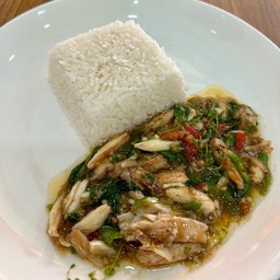 กระเพราปู ราดข้าว