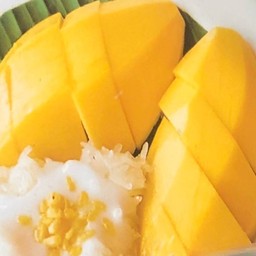 ข้าวเหนียวมะม่วง พร้อมทานชุดละ