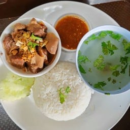 ข้าวหมูตุ๋น