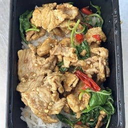 ข้าว กะเพราหมูชิ้น